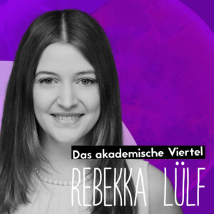 Ein Portrait von Rebekka Lülf vor einem lilanen Hintergrund
