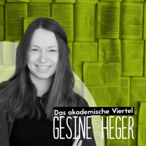Portrait von Gesine Hegner, im Hintergrund Buchseitenn