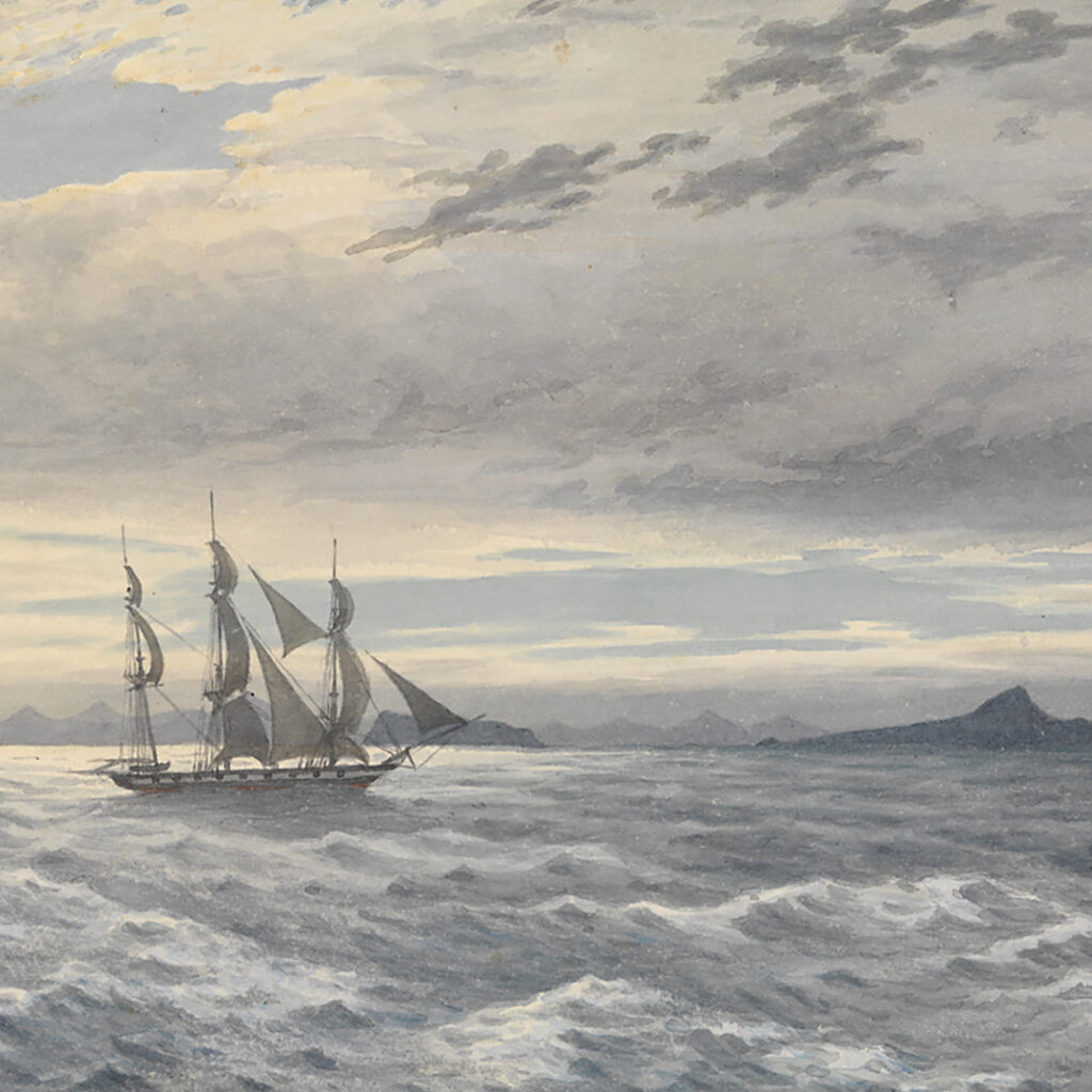 Ein Segelboot vor einem grauen Himmel, im Hintergrund eine karge Felseninsel. Gemalt.